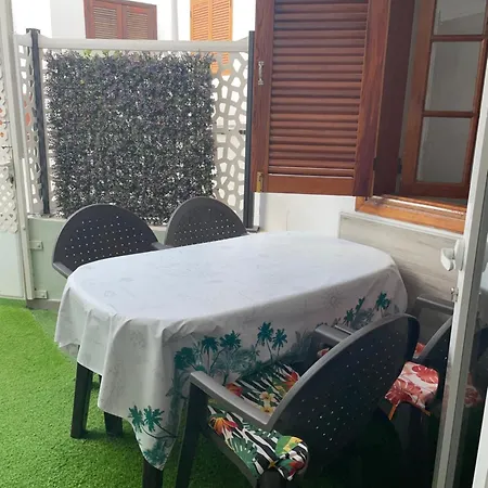 Sofia Cristianos Apartment *
